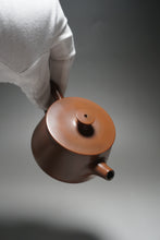 Load image into Gallery viewer, 125ml Bian Hanwa Nixing Teapot by Li Wenxin 李文新坭兴扁汉瓦