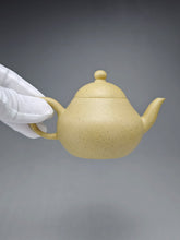 Load image into Gallery viewer, Benshan Lüni  Pear Yixing Teapot 本山绿泥梨形壶 125ml