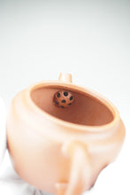 Load image into Gallery viewer, Zhuni Dahongpao Sangbian Yixing Teapot 朱泥大红袍桑扁壶 125ml