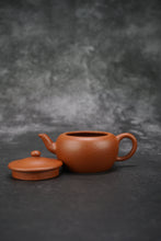 Load image into Gallery viewer, Zhuni Dahongpao Ming Style Limao Yixing Teapot 朱泥大红袍明式笠帽 125ml