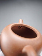 Load image into Gallery viewer, 5 Colour Clay Hengyu Lianzi Yixing Teapot 五色土紫砂亨裕莲子 125ml