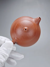 Load image into Gallery viewer, Zhuni Dahongpao Xishi Yixing Teapot 朱泥大红袍西施 125ml