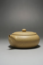 Load image into Gallery viewer, Benshan Lüni Xiangyu Yixing Teapot 本山绿泥香玉 125ml