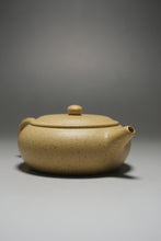Load image into Gallery viewer, Benshan Lüni Xiangyu Yixing Teapot 本山绿泥香玉 125ml
