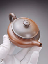 Load image into Gallery viewer, 125ml Fanggu Nixing Teapot with Yaobian by Li Wenxin 李文新泥兴阴阳仿古壶