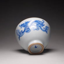 Load image into Gallery viewer, 125ml Qinghua Dragon Moon White Ruyao Teacup 青花汝窑龙杯