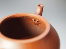 Load image into Gallery viewer, Zhuni Dahongpao Old Pear Yixing Teapot 朱泥大红袍古梨形 120ml