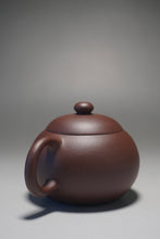 Load image into Gallery viewer, Lao Zini Xishi Yixing Teapot 老紫泥西施 130ml
