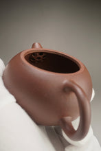 Load image into Gallery viewer, Lao Zini Xishi Yixing Teapot 老紫泥西施 130ml