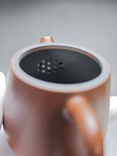 Load image into Gallery viewer, 130ml Tall Shipiao Teapot by Li Wenxin 李文新泥兴高石瓢壶