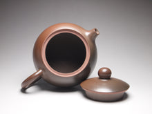 Load image into Gallery viewer, 130ml Xishi Nixing Teapot with Yaobian by Li Wenxin 李文新泥兴阴阳西施