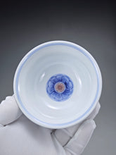 Load image into Gallery viewer, Qinghua Youlihong Fanggu Jingdezhen Porcelain Gaiwan 青花釉里红缠枝花卉盖碗