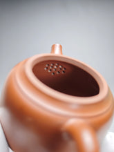 Load image into Gallery viewer, 130ml Tall Fanggu Nixing Teapot with Yaobian by Li Wenxin 李文新泥兴阴阳仿古壶