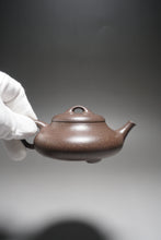 Load image into Gallery viewer, Fully Handmade Tianqingni Jianpiao Teapot by Fan Yunfeng 范云峰全手工天青泥见瓢 130ml