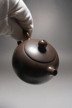 Load image into Gallery viewer, 135ml Xishi Nixing Teapot by Li Wenxin 李文新泥兴西施
