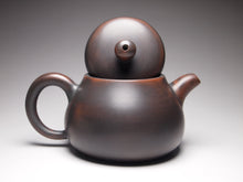 Load image into Gallery viewer, Junde Nixing Teapot by Wu Sheng Sheng 吴盛胜君德 135ml