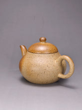 Load image into Gallery viewer, Wood Fired Pear Benshan Lüni Yixing Teapot 柴烧本山绿泥梨形壶 135ml