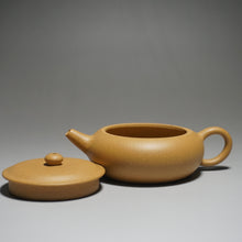 Load image into Gallery viewer, Huangjin Duan Xiangyu Yixing Teapot 黄金段香玉壶 125ml