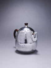 Load image into Gallery viewer, 999 Pure Silver Handmade Egg Shape Teapot 全手工纯银999蛋形壶 135ml