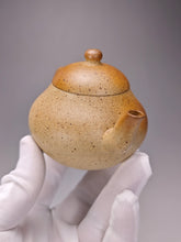 Load image into Gallery viewer, Wood Fired Pear Benshan Lüni Yixing Teapot 柴烧本山绿泥梨形壶 135ml