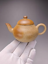 Load image into Gallery viewer, Wood Fired Pear Benshan Lüni Yixing Teapot 柴烧本山绿泥梨形壶 135ml