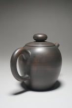Load image into Gallery viewer, 135ml Julunzhu Nixing Teapot by Wu Sheng Sheng 吴盛胜坭兴巨轮珠壶