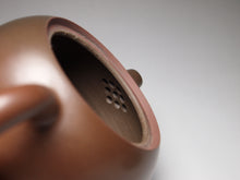 Load image into Gallery viewer, 135ml Xishi Nixing Teapot by Li Wenxin 坭兴西施壶