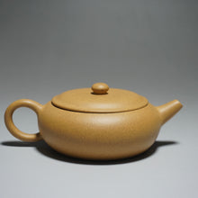 Load image into Gallery viewer, Huangjin Duan Xiangyu Yixing Teapot 黄金段香玉壶 125ml