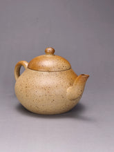 Load image into Gallery viewer, Wood Fired Pear Benshan Lüni Yixing Teapot 柴烧本山绿泥梨形壶 135ml