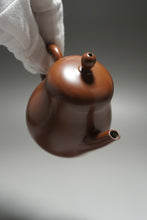 Load image into Gallery viewer, 140ml Tall Pear Nixing Teapot by Li Wenxin 李文新高梨形坭兴壶