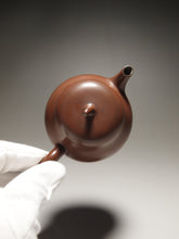 Load image into Gallery viewer, 140ml Eggplant Teapot by Li Wenxin 李文新茄瓜泥兴壶