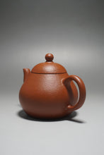 Load image into Gallery viewer, Zhuni Dahongpao New Pear Yixing Teapot 朱泥大红袍梨形 140ml