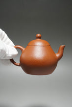 Load image into Gallery viewer, Zhuni Dahongpao New Pear Yixing Teapot 朱泥大红袍梨形 140ml