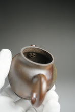 Load image into Gallery viewer, Wood Fired Zhihu Dicaoqing Yixing Teapot 底槽清柴烧执壶 140ml
