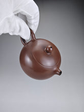 Load image into Gallery viewer, 140ml Xishi Nixing Teapot by Li Wenxin 李文新泥兴西施
