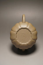 Load image into Gallery viewer, Fully Handmade Jiangpo-Qingni Jingwen Lion Head Yixing Teapot by Feng Tao 全手工冯涛降坡青泥筋纹狮球 140ml