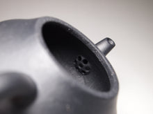 Load image into Gallery viewer, Heini (Wuhui 5 Colour Clay) Pear Yixing Teapot 捂灰五色土紫砂梨形壶 145ml