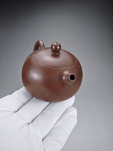 Load image into Gallery viewer, 140ml Xishi Nixing Teapot by Li Wenxin 李文新泥兴西施