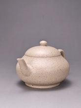Load image into Gallery viewer, Baiyuduan Pear with Base Yixing Teapot 白玉段梨形壶 140ml