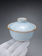 Load image into Gallery viewer, Azure Ruyao Fuyuan Gaiwan 汝窑天青福圆盖碗