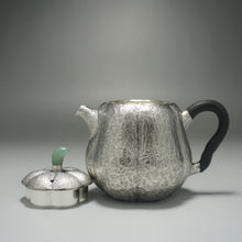 Load image into Gallery viewer, 999 Pure Silver Handmade Mellon Teapot 全手工纯银999壶 140ml