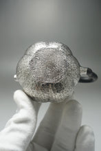 Load image into Gallery viewer, 999 Pure Silver Handmade Mellon Teapot 全手工纯银999壶 140ml