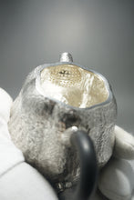 Load image into Gallery viewer, 999 Pure Silver Handmade Mellon Teapot 全手工纯银999壶 140ml