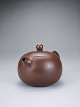 Load image into Gallery viewer, 140ml Xishi Nixing Teapot by Li Wenxin 李文新泥兴西施