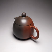 Load image into Gallery viewer, 140ml Dragon Egg Nixing Teapot with Yaobian by Li Wenxin 李文新泥兴阴阳龙蛋