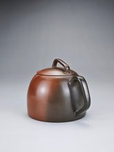 Load image into Gallery viewer, 145ml Nixing 'Little Kettle' Teapot with Yaobian by Li Wenxin 李文新阴阳秦权