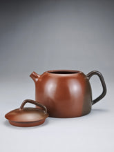 Load image into Gallery viewer, 145ml Nixing 'Little Kettle' Teapot with Yaobian by Li Wenxin 李文新阴阳秦权