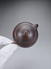 Load image into Gallery viewer, 145ml Xishi Nixing Teapot by Li Wenxin 李文新泥兴西施