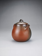 Load image into Gallery viewer, 145ml Oval Nixing Teapot with Yaobian by Li Wenxin 李文新阴阳梨形