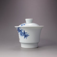 Load image into Gallery viewer, Qinghua Youlihong Jingdezhen Porcelain Gaiwan with Bamboo Motif 青花釉里红盖碗